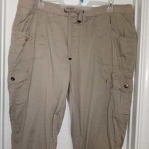 Cargo Capris